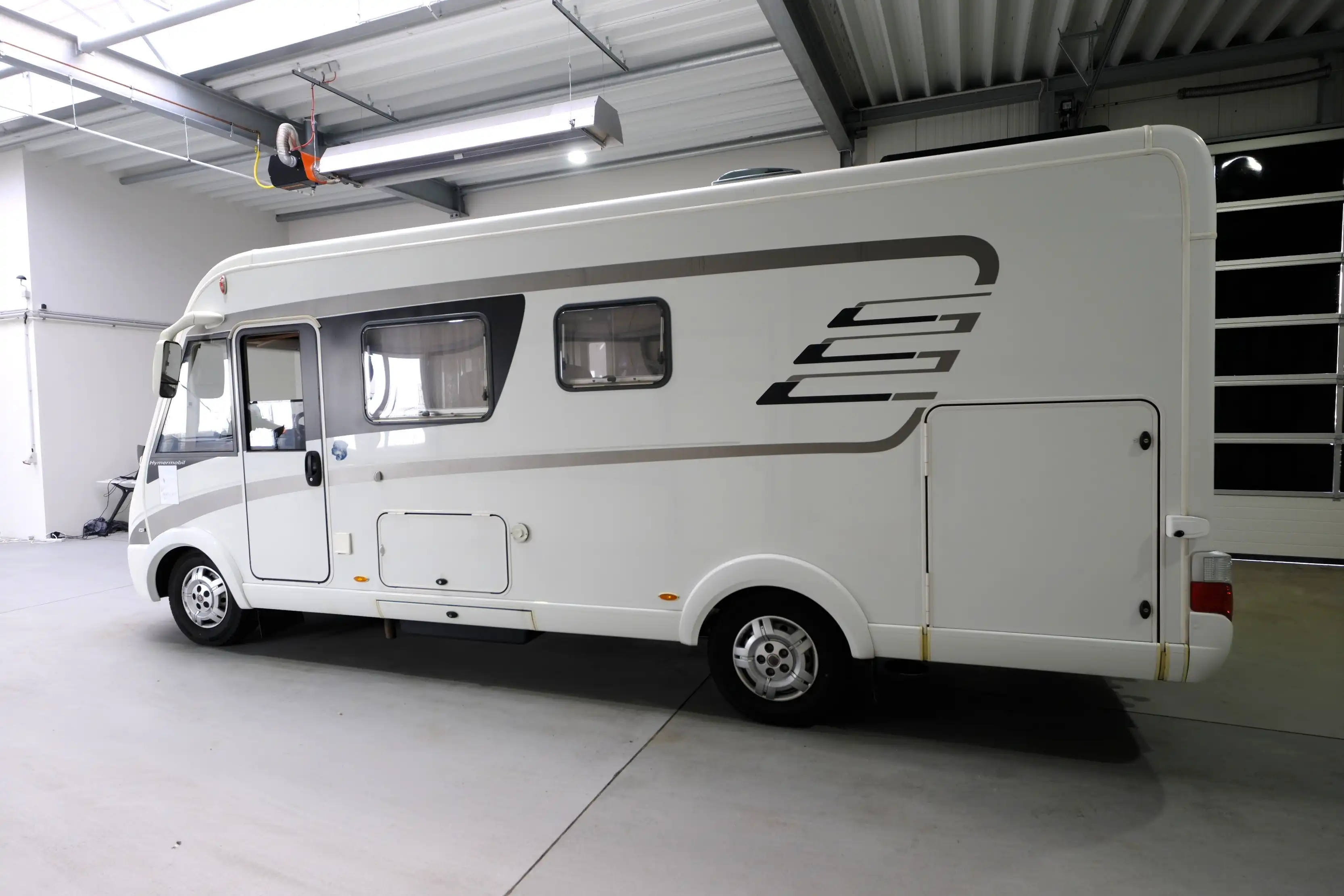 HYMER-ERIBA B 594 PL